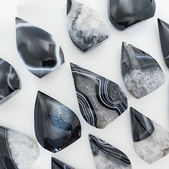 Black Agate Freeform Flame Crystal Black Onyx - Picture 4 of 10